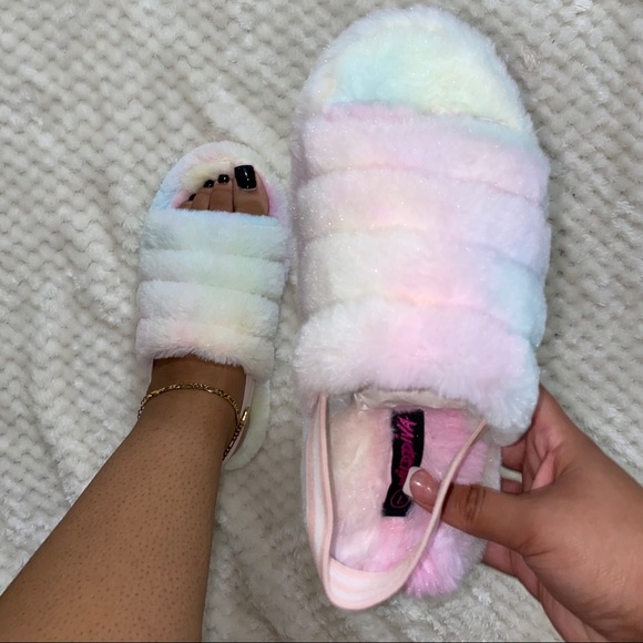 Unicorn Fur Slides - Picture 1 of 1